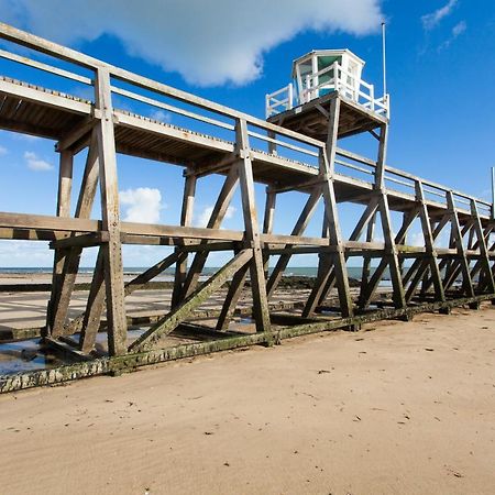 Le Gambetta, 100M De La Plage Luc-sur-Mer Kültér fotó